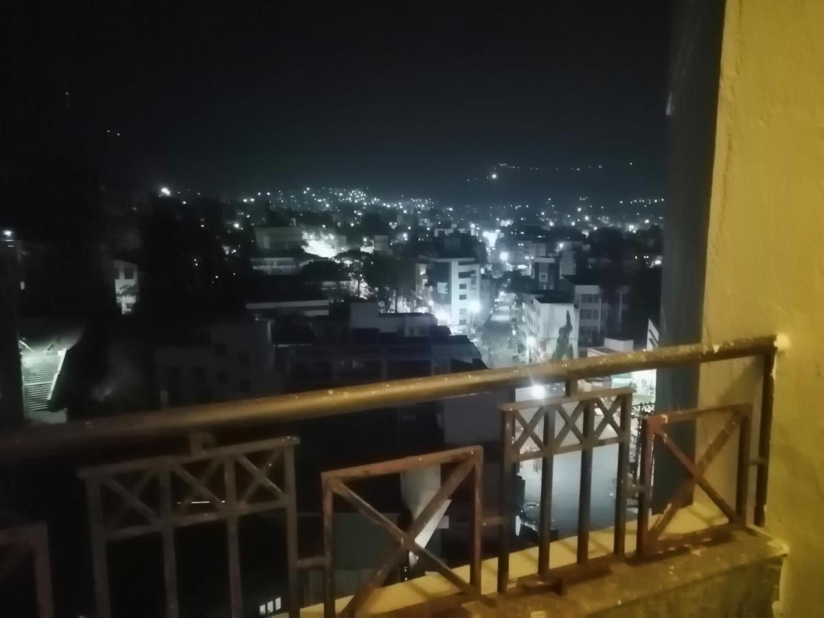 Maharaja Regency Hotel Satara Buitenkant foto