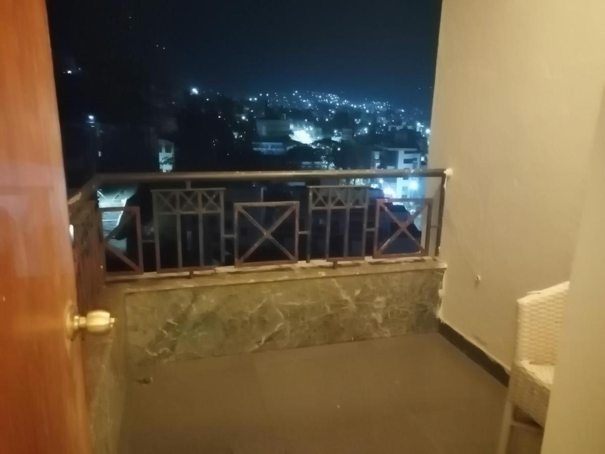 Maharaja Regency Hotel Satara Buitenkant foto