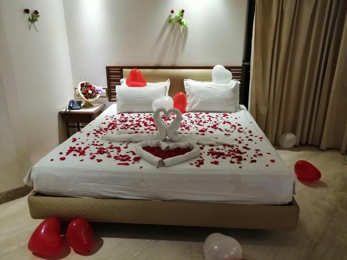 Maharaja Regency Hotel Satara Buitenkant foto